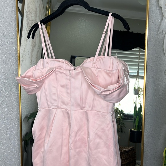HOUSE OF CB 'Camila' Blush Off Shoulder Corset Dress NWOT - Picture 8 of 11